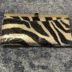 Stylish Black and  Silver Chateau wallet